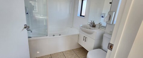 ASURE Central Gold Motel