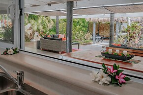 Lagoon Breeze Villas