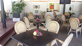 Lagoon Breeze Villas