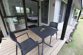 Lagoon Breeze Villas