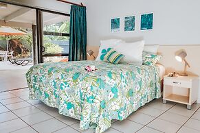 Lagoon Breeze Villas