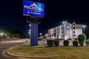 Microtel Inn & Suites by Wyndham Searcy