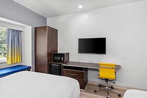 Microtel Inn & Suites by Wyndham Searcy