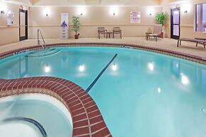 Holiday Inn Express & Suites Denton North by IHG