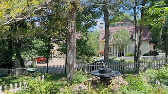 Rock Cottage Gardens B&B