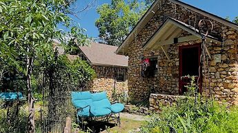 Rock Cottage Gardens B&B