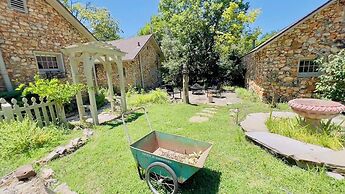 Rock Cottage Gardens B&B
