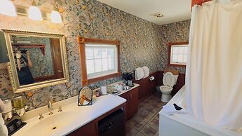 Rock Cottage Gardens B&B