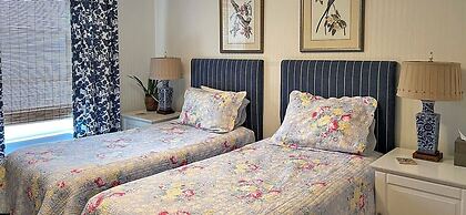 Fisher House Victoria Bed and Breakfast