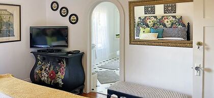 Fisher House Victoria Bed and Breakfast