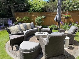 Fisher House Victoria Bed and Breakfast