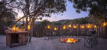 HillsNek Safari Camp - Amakhala Game Reserve