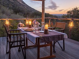 HillsNek Safari Camp - Amakhala Game Reserve