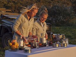 HillsNek Safari Camp - Amakhala Game Reserve