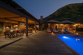 HillsNek Safari Camp - Amakhala Game Reserve