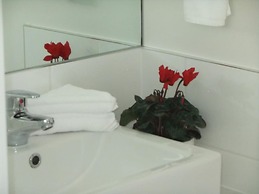 83 By the Sea Motor Lodge