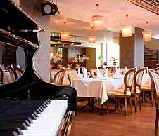 Ararat All Suites Hotel