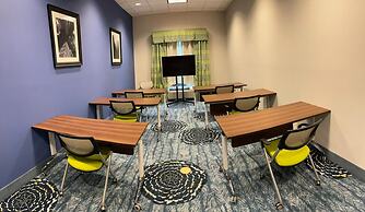 Comfort Inn & Suites Plainville-Foxboro