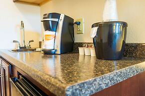 Comfort Inn & Suites Plainville-Foxboro