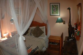 Trees Too Guest Lodge