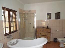 Trees Too Guest Lodge