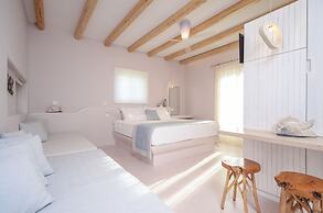 Antony Suites - Adults Only