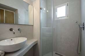 Antony Suites - Adults Only