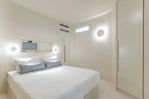 Antony Suites - Adults Only