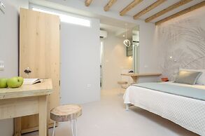 Antony Suites - Adults Only