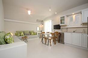 Antony Suites - Adults Only