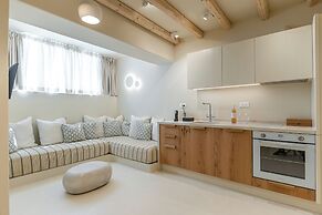Antony Suites - Adults Only