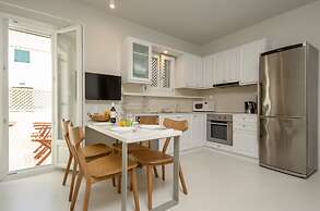 Antony Suites - Adults Only