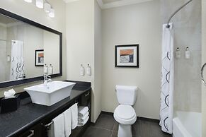 Best Western Premier Crown Chase Inn & Suites