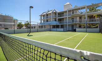 Pier 21 Riverside Apartment Hotel