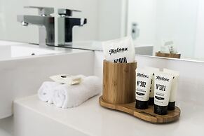 Pier 21 Riverside Apartment Hotel