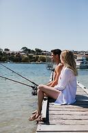 Pier 21 Riverside Apartment Hotel