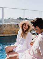 Pier 21 Riverside Apartment Hotel