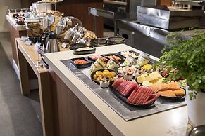 Pier 21 Riverside Apartment Hotel