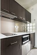 Pier 21 Riverside Apartment Hotel