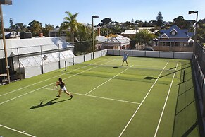 Pier 21 Riverside Apartment Hotel