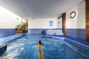 Pier 21 Riverside Apartment Hotel