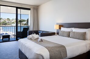 Pier 21 Riverside Apartment Hotel