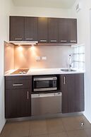 Pier 21 Riverside Apartment Hotel