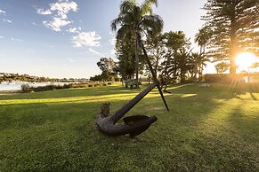 Pier 21 Riverside Apartment Hotel