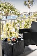 Pier 21 Riverside Apartment Hotel