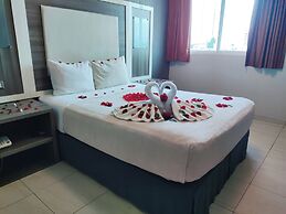 Hotel Bahia Suites