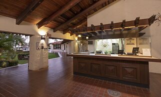 Cabo Blanco Hotel & Marina