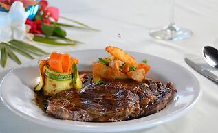 Cabo Blanco Hotel & Marina