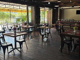 Hotel Kavia 5th Avenida
