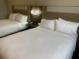Holiday Inn Express Wichita North - Park City by IHG